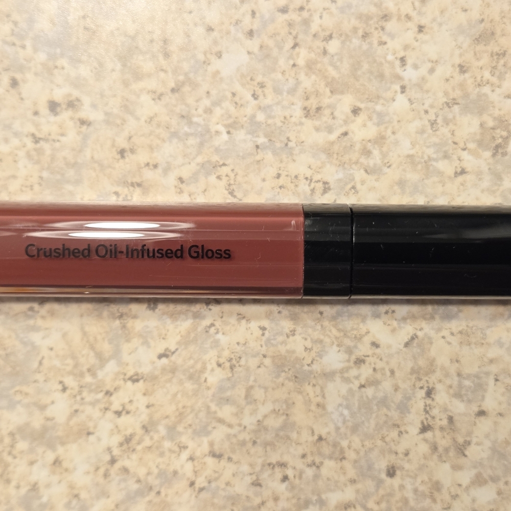 Bobbi Brown Crushed Oil-Infused Gloss Slow Jam